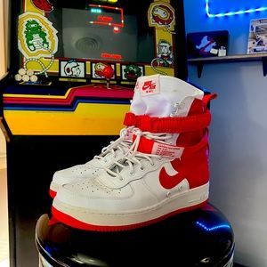 Nike SF AF1 University Red